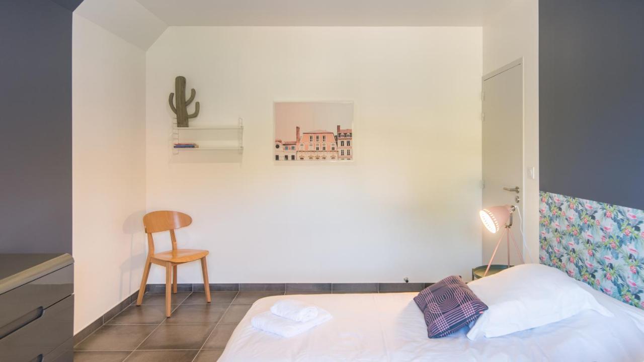 Ferienwohnung Plein Sud Avec Jacuzzi Privatif Et Parking Prive Sarlat Exterior foto