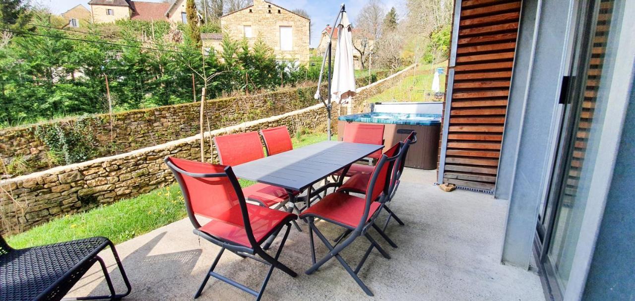 Ferienwohnung Plein Sud Avec Jacuzzi Privatif Et Parking Prive Sarlat Exterior foto